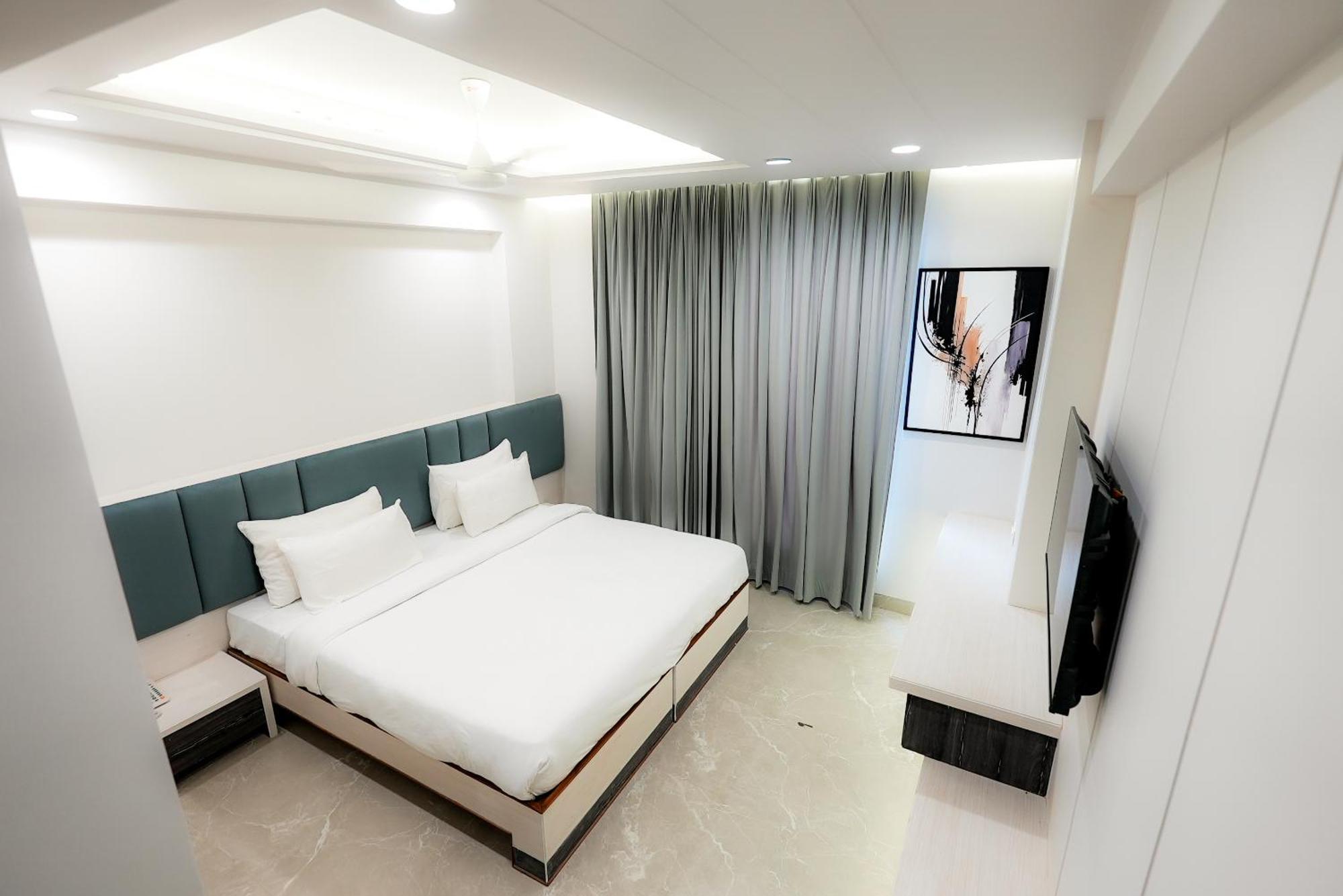 Hotel Elinor By Dazzling Hotels & Resorts Agra  Zewnętrze zdjęcie