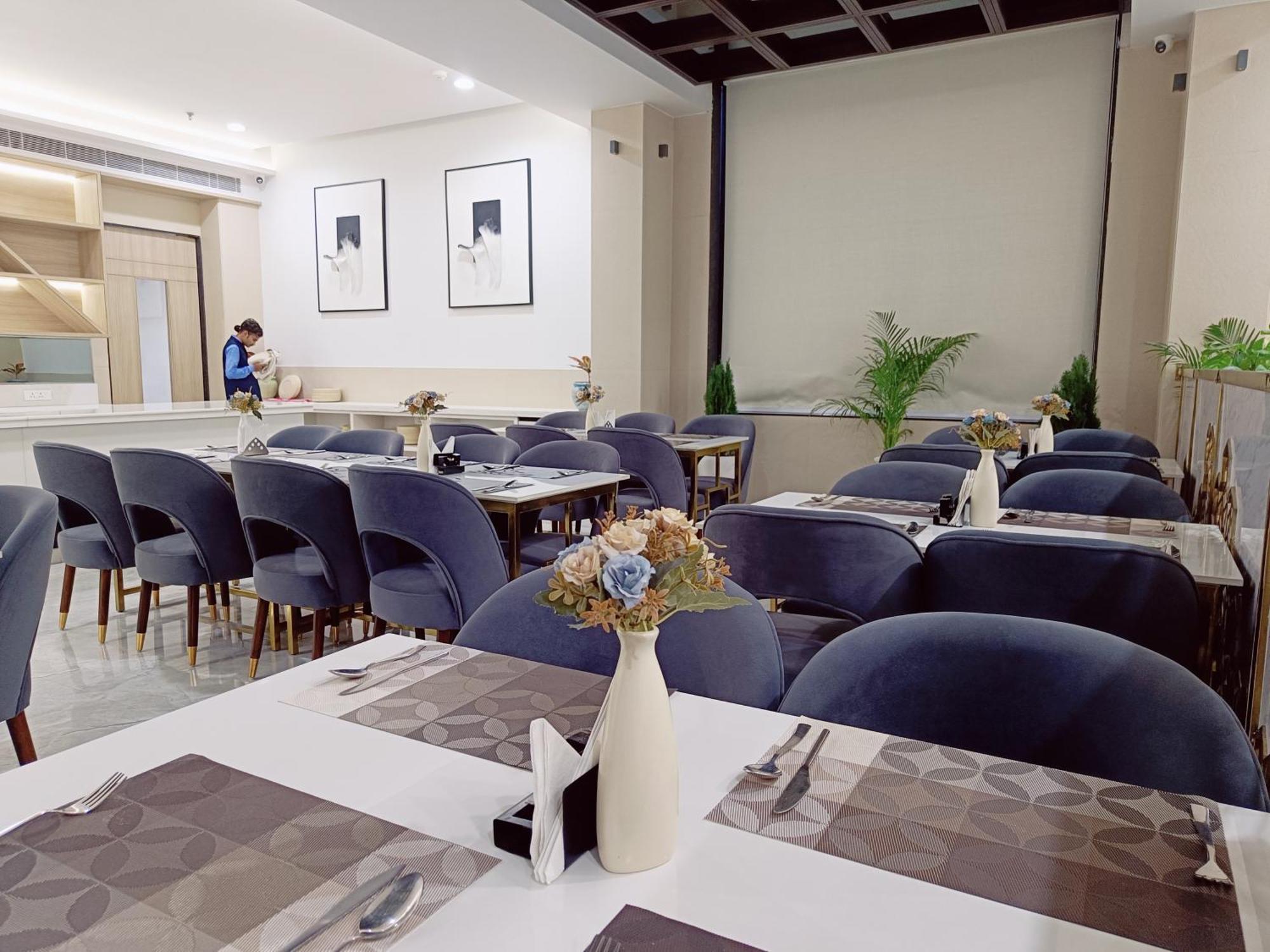 Hotel Elinor By Dazzling Hotels & Resorts Agra  Zewnętrze zdjęcie