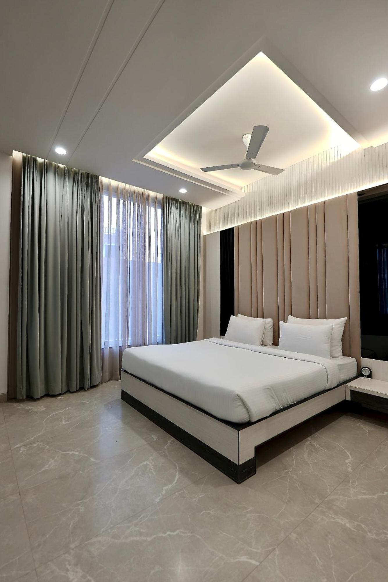 Hotel Elinor By Dazzling Hotels & Resorts Agra  Zewnętrze zdjęcie