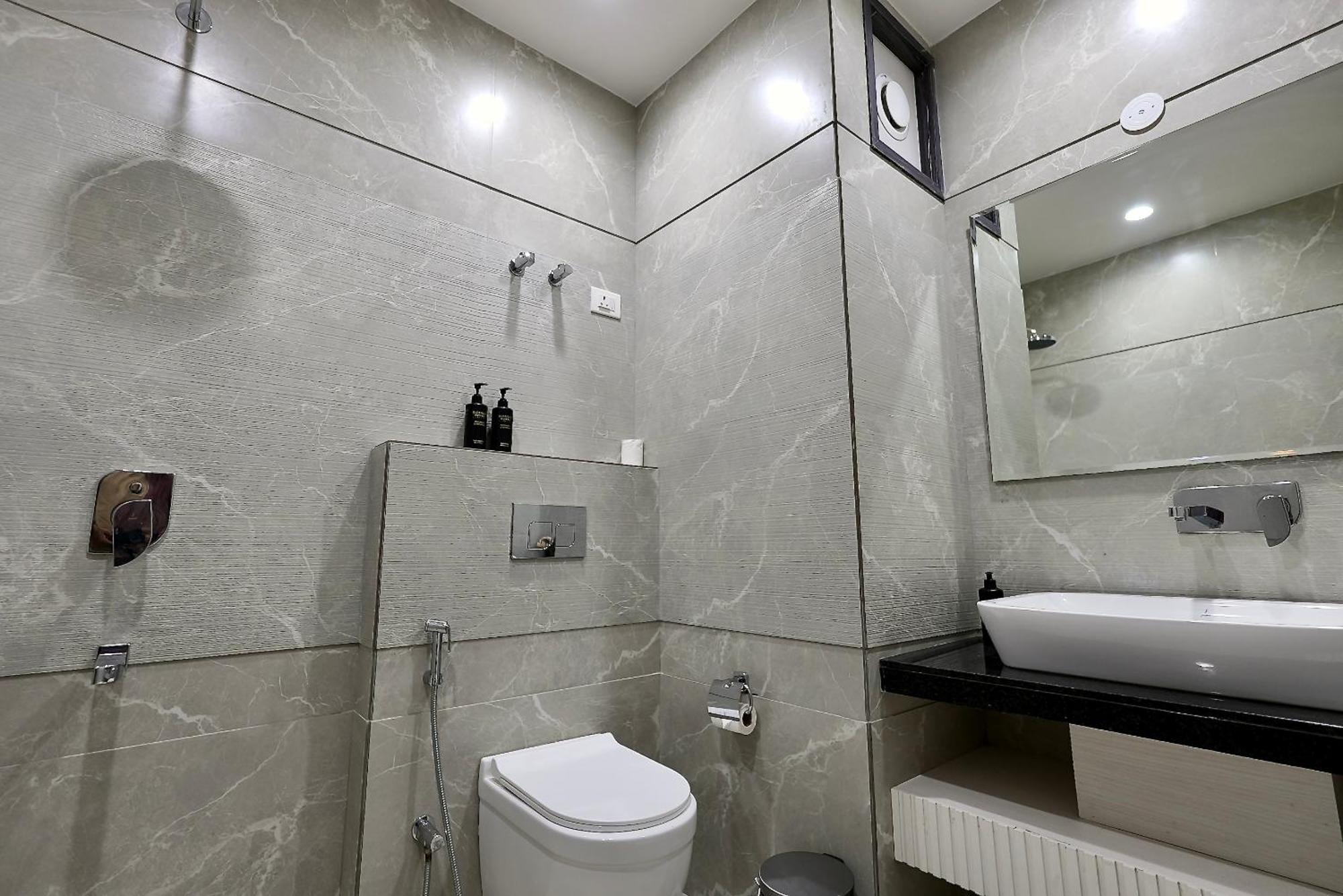 Hotel Elinor By Dazzling Hotels & Resorts Agra  Zewnętrze zdjęcie