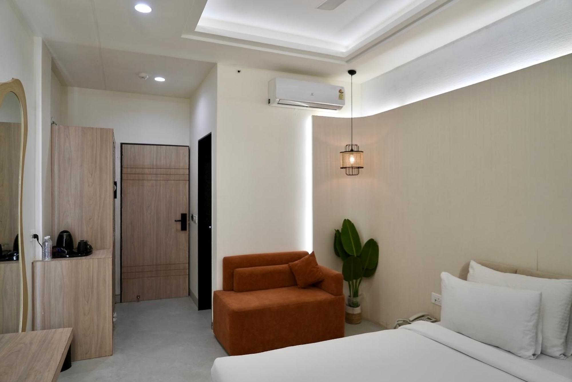 Hotel Elinor By Dazzling Hotels & Resorts Agra  Zewnętrze zdjęcie