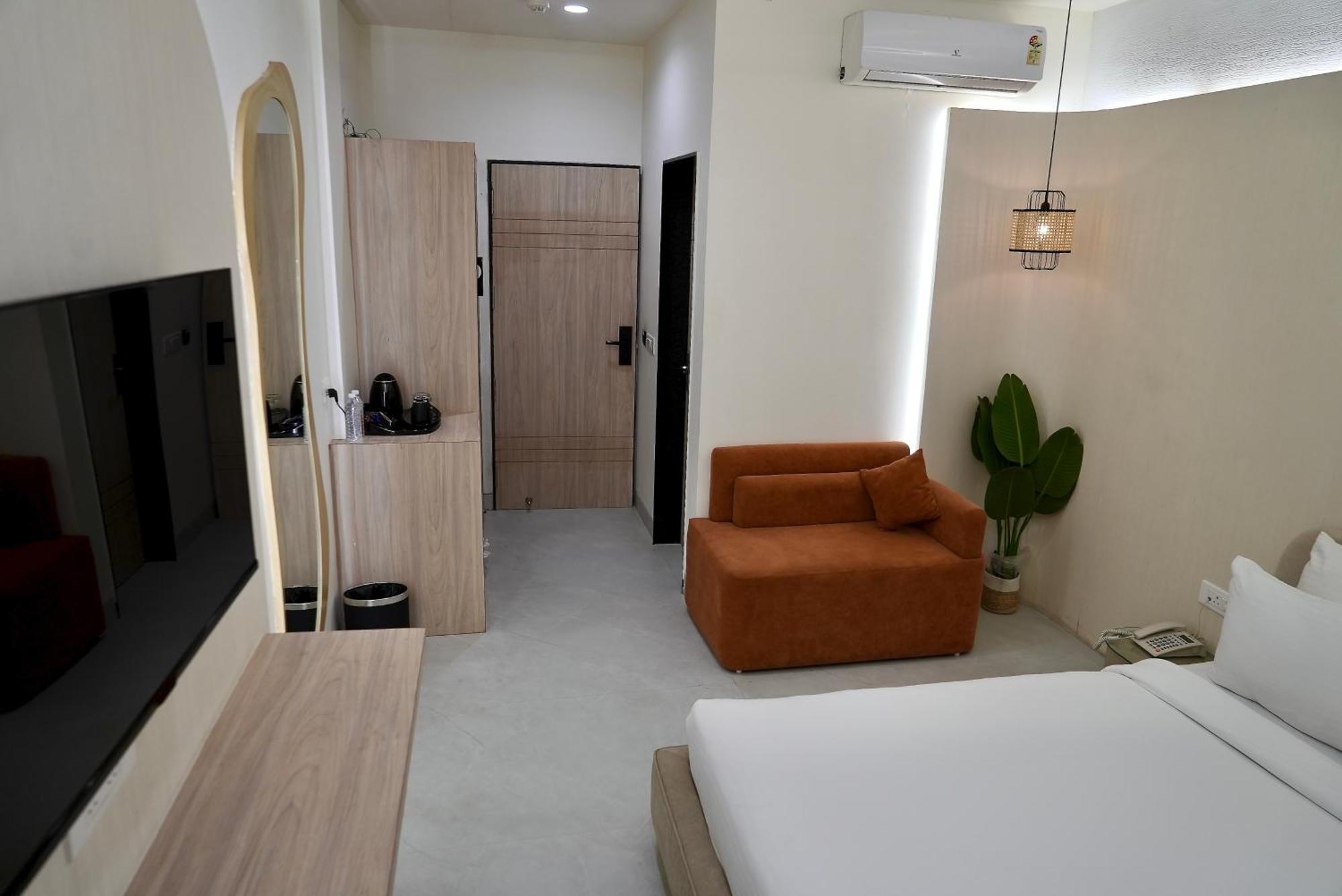 Hotel Elinor By Dazzling Hotels & Resorts Agra  Zewnętrze zdjęcie